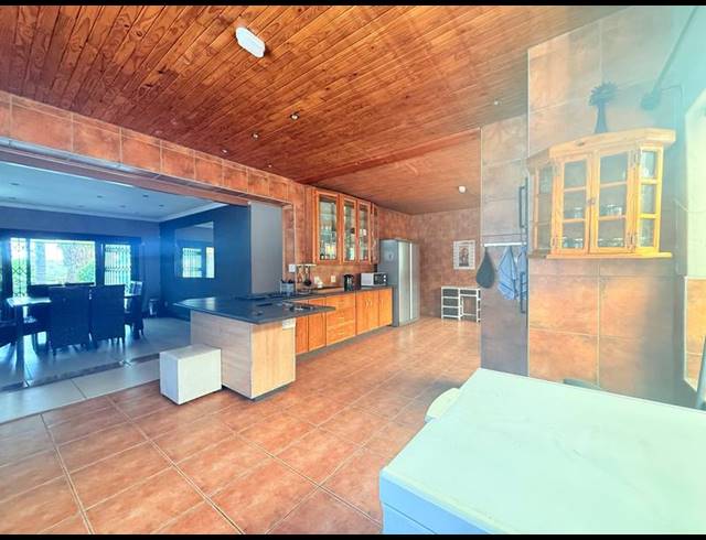 4 BEDROOM HOUSE FOR SALE IN FLORA GARDENS